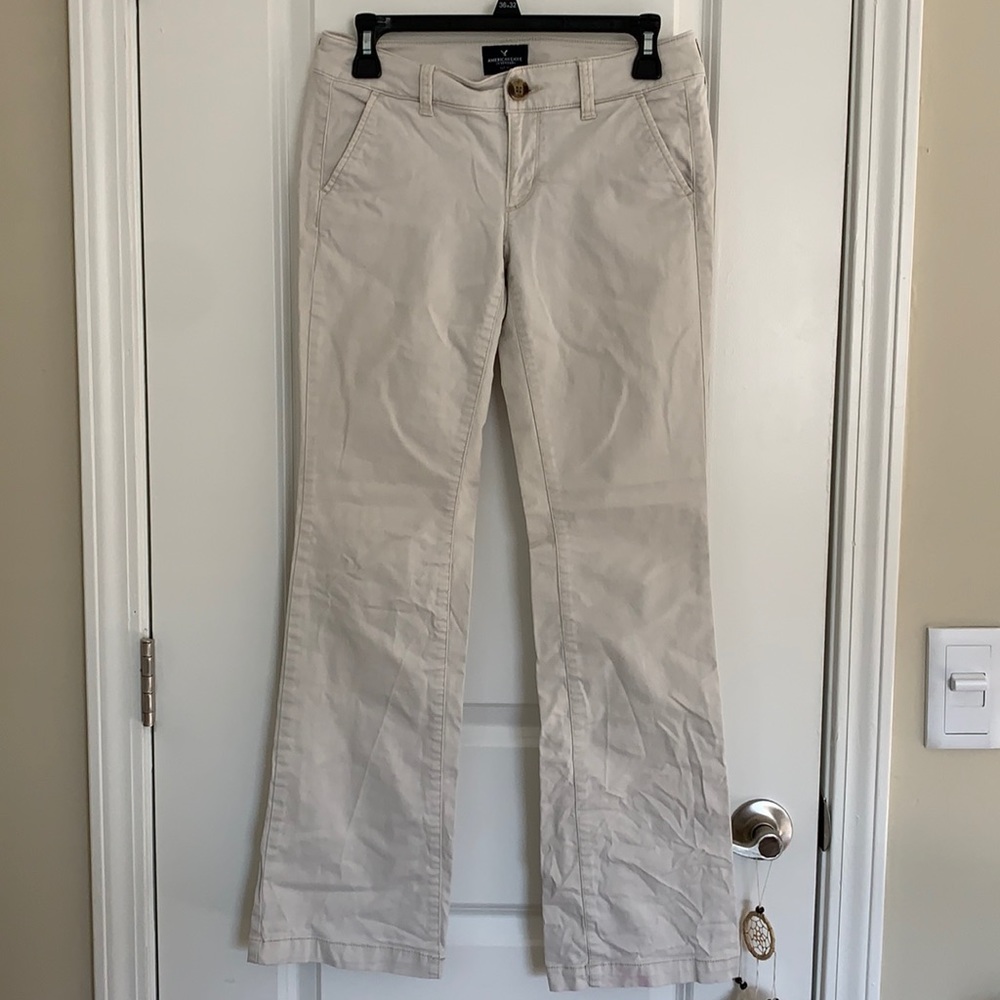 American Eagle Women’s Khaki Pants